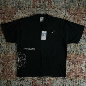 Defective Garments custom Nike Holiday 2022 Solo Swoosh T-Shirt Bodega graphic M